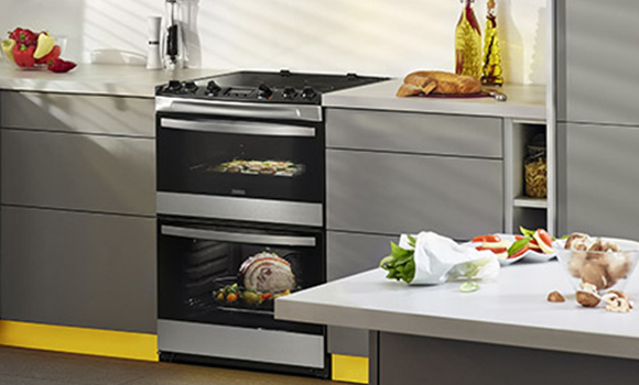 Zanussi freestanding cooker with induction online hob